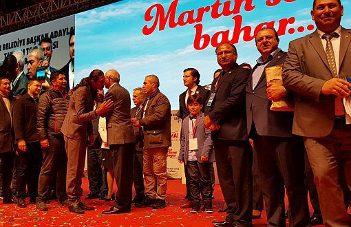 İzmir'de 5 Bin Roman AKP'den CHP'ye Geçti: Ötekileştirme Siyaseti 