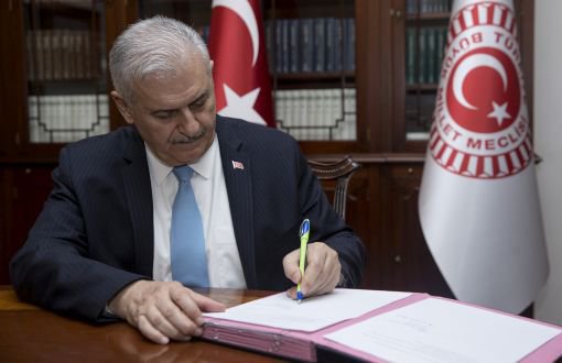 AKP Mayoral Candidate Yıldırım Resigns as Parliamentary Speaker