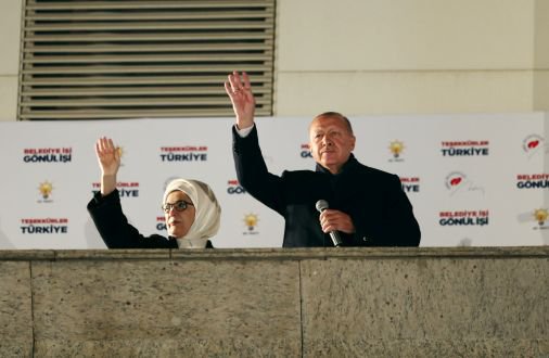 Erdoğan "Balkon Konuşması" Yaptı: Buyursunlar Yönetsinler