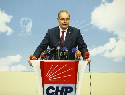 CHP'li Öztrak: Ankara'da Büyükşehire Ait Araçlar AKP'nin Kazandığı İlçelere Hibe Ediliyor