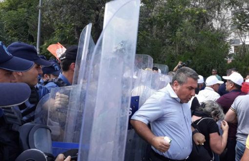 Ankara'da KESK Üyelerine Polis Müdahalesi 