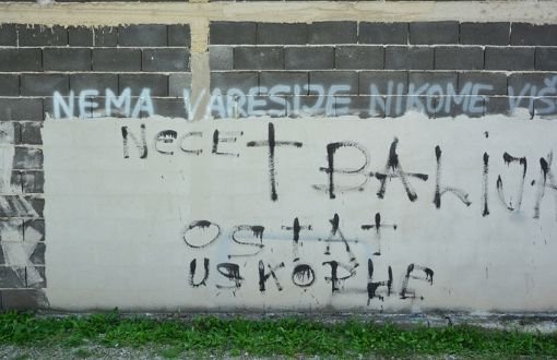 Bosna Hersek'te Ev ve Araçlara Saldırı 