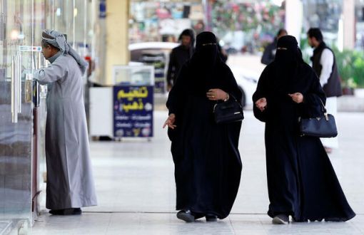 Suudi Kadınlar Artık İzinsiz Seyahat Edebilecek