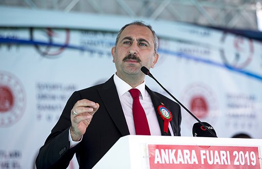 Adalet Bakanı Gül: Bize FETÖ ile Mücadele Dersi Vermeye Kalkmayın