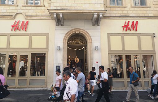 H&M İşçileri Greve Çıkıyor