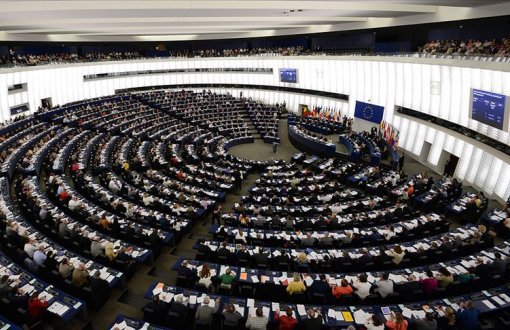 European Parliament Resolution Condemns Removal of HDP Mayors