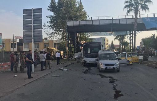 Explosion While Riot Police Service Vehicle Passing in Adana: 5 People Wounded