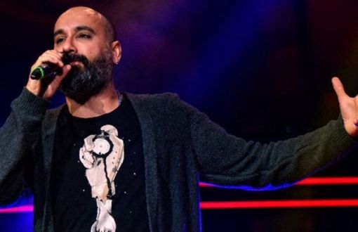 Şarkıcı Dodan'ın Mikrofonu "Kürtçe Şarkı Yasak" Denilerek Elinden Alındı