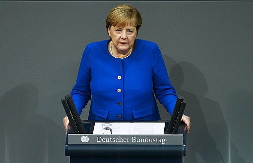 Merkel: Türkiye Operasyonu Durdurmalı, Bu Bir İnsanlık Dramı