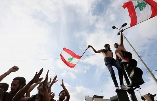 Lübnan'da Halk Neden Sokakta?