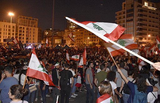Lübnan: Milletvekili Maaşları Yarı Yarıya İndirildi, Halk Yeterli Bulmadı