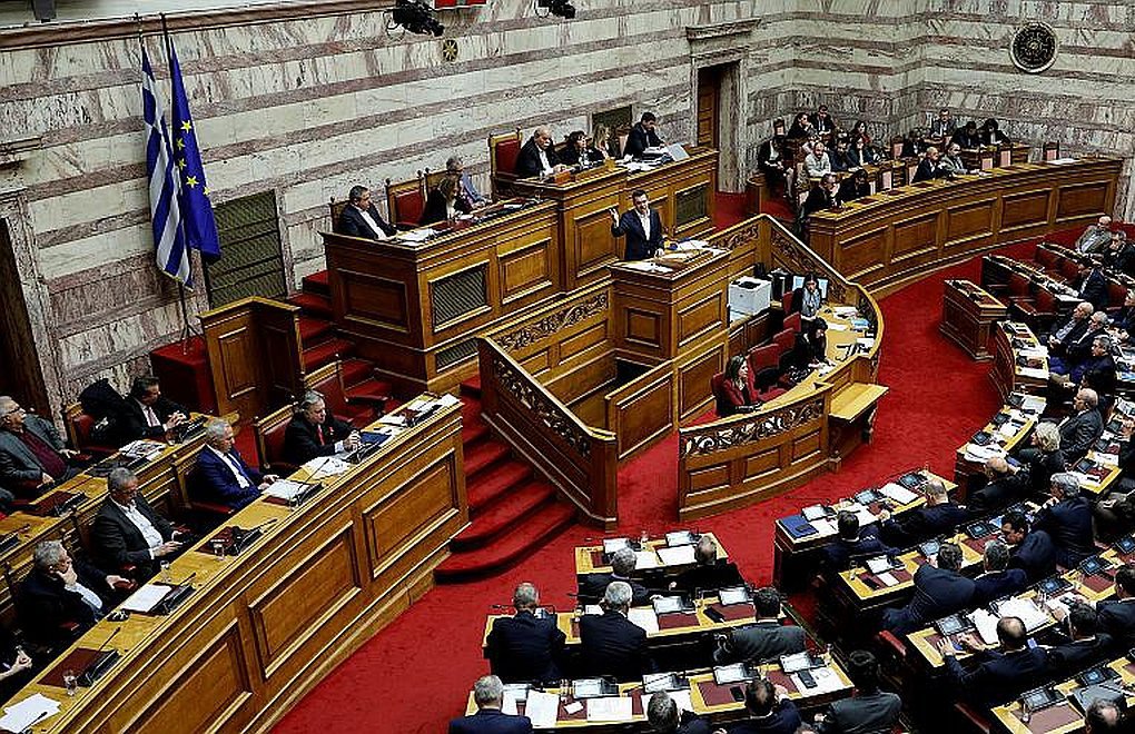 Mültecilerin İadesini Kolaylaştıran Tartışmalı Yasa Yunanistan Parlamentosundan Geçti 