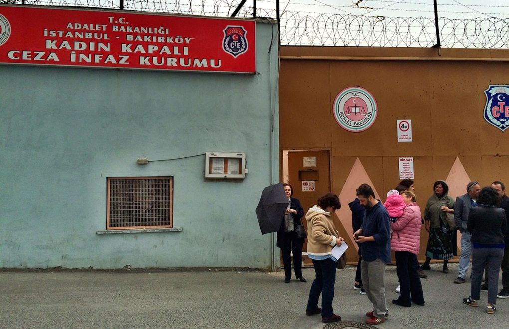 ÇHD:Bakırköy'de Polis Koğuş Bastı, Kadınlar Hücreye Konuldu