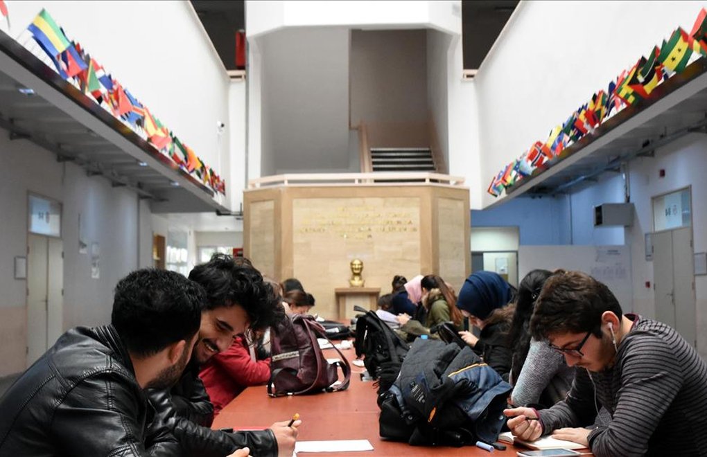"Türkiye, Dünyadaki Üniversiteler Sıralamasında İlk 1000'e Bile Giremeyecek"