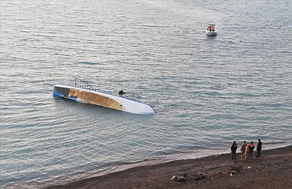 Van Gölü'nde Mülteci Teknesi Battı: 7 Kişi Öldü