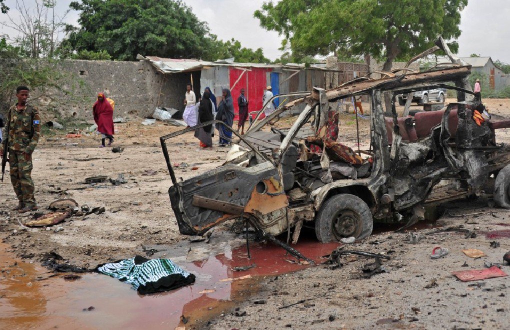 Mogadişu'da Bombalı Saldırı: En Az 90 Ölü 