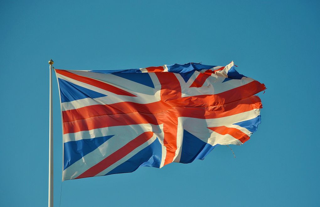 İngiltere, Tahran ve Bağdat Büyükelçiliklerindeki Personel Sayısını Azalttı