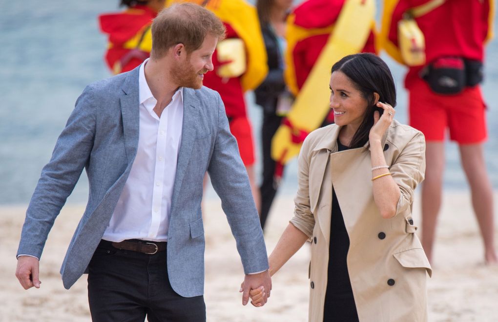 Meghan Markle ve Prens Harry Kraliyet Ailesi Üst Düzey Üyeliğini Bırakıyor