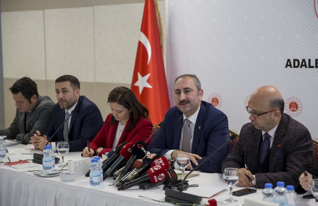 Adalet Bakanı Gül'den Wikipedia Açıklaması