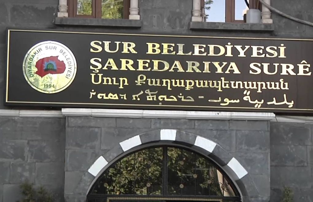 Sur’da 6 HDP’li Belediye Meclisi Üyesi Görevden Uzaklaştırıldı