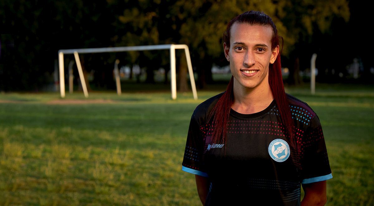 Futbolda Bir İlk: Trans Futbolcuyla Profesyonel Sözleşme İmzalandı