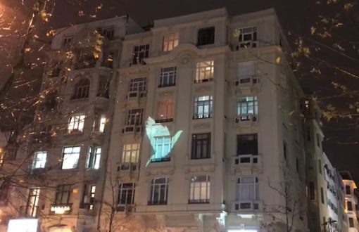 Hrant Dink Gazetesi Agos'un Pencerelerinde Güvercinlerle