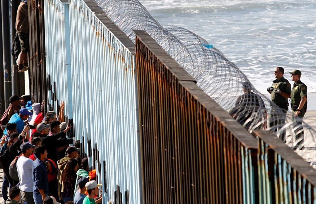 Amerika'ya gitmek isteyen 2 bin göçmen Meksika sınırına ulaştı