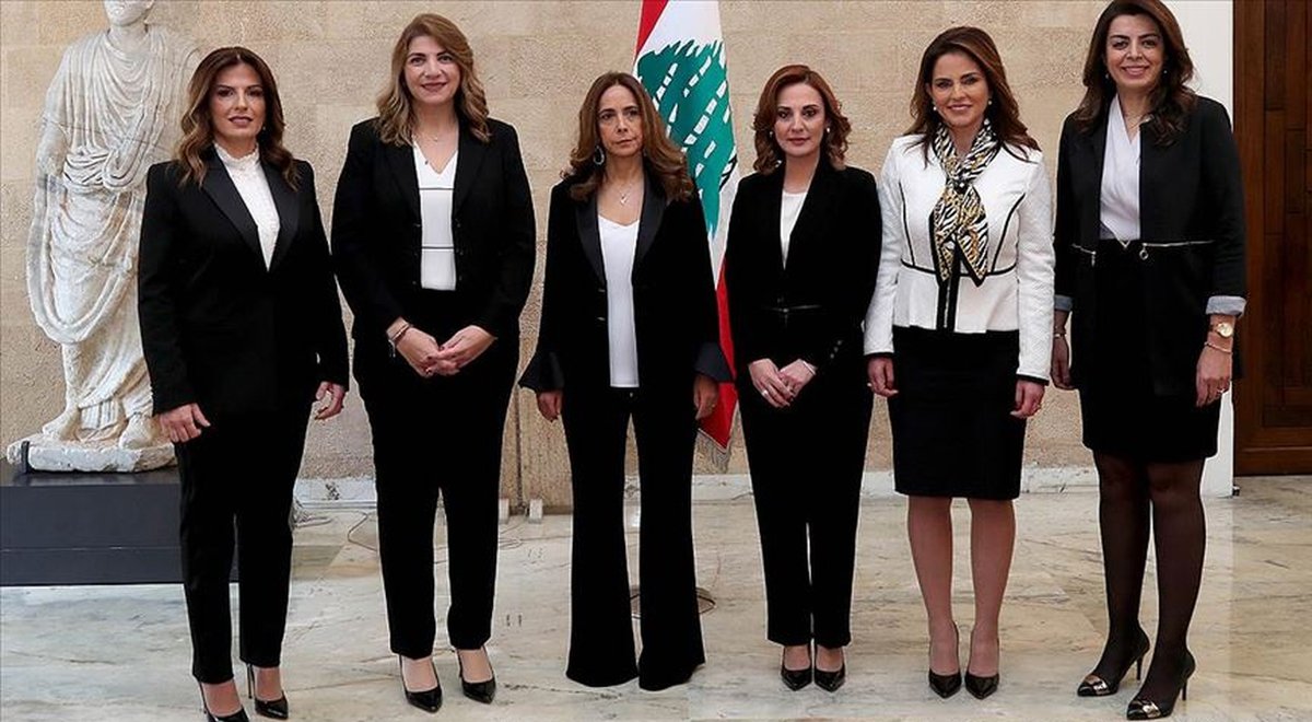 Lübnan Kabinesinde Altı Kadın Bakan Yer Aldı  
