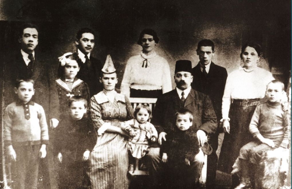 Ölüm Kamplarına Gönderilen Sefarad Yahudilerini Anma Kitabı