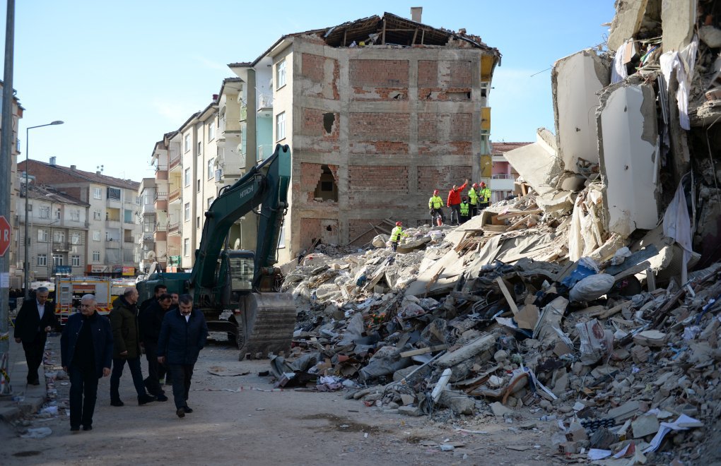 AFAD: Elazığ'da 948 Artçı Deprem Oldu