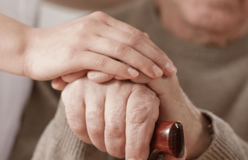 Eşitsiz Yaşlanan Ülkenin Güvensiz Yurttaşları: Yaşlılar