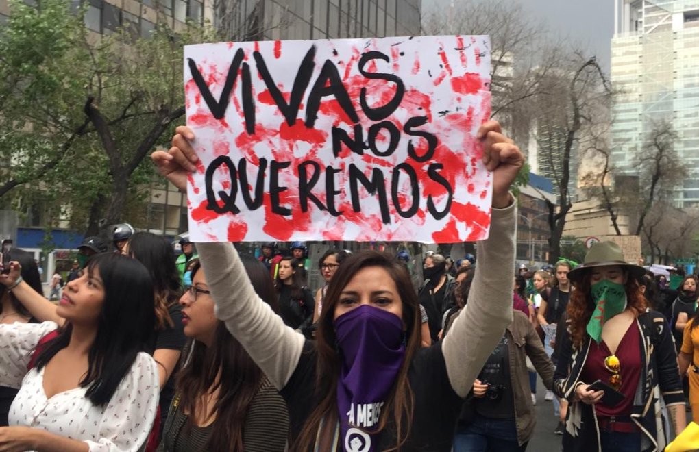 Meksika'da Kadınlar Sokakta: Erkek Şiddeti Son Bulsun 