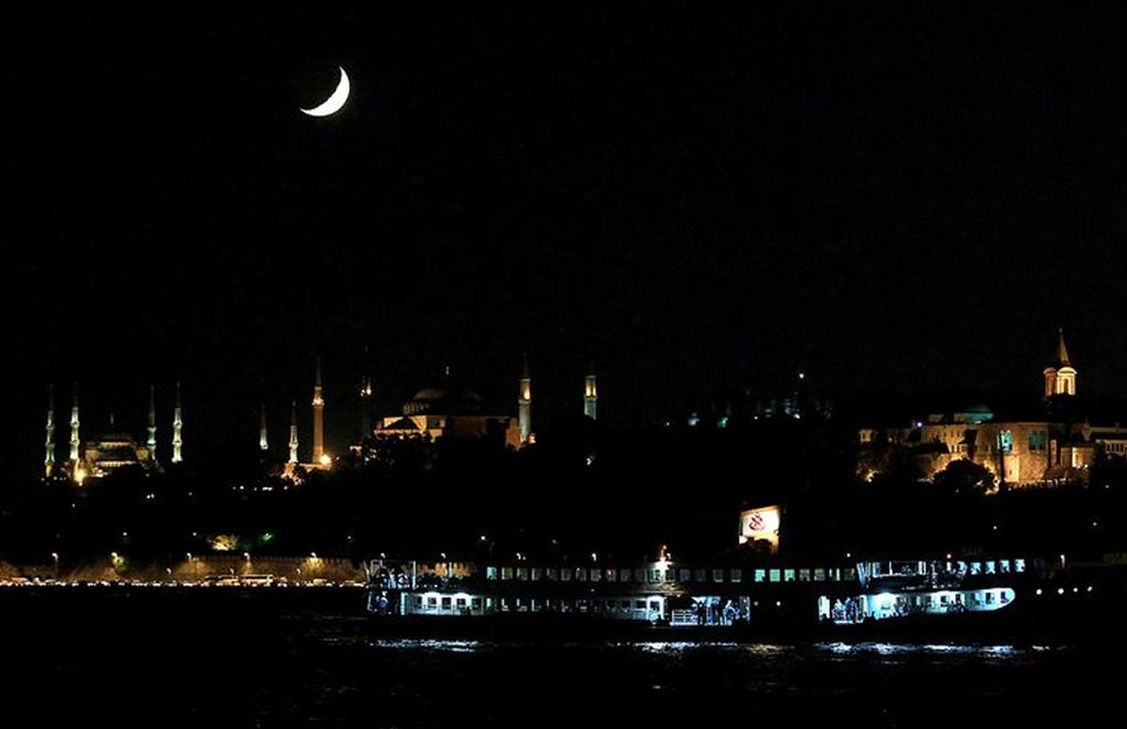 İstanbul'da Haftasonu Gece Vapur Seferleri Yarın Başlıyor