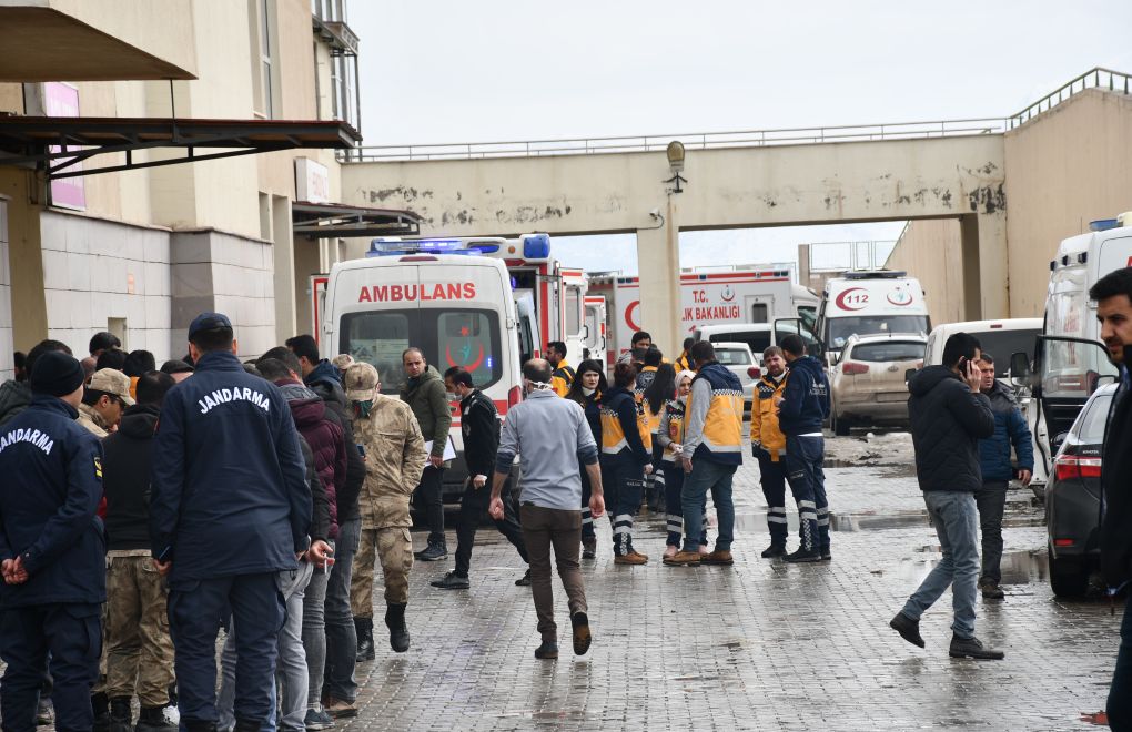 Ağrı'da Gümrük Aracına Roketli Saldırı: 1 Kişi Hayatını Kaybetti