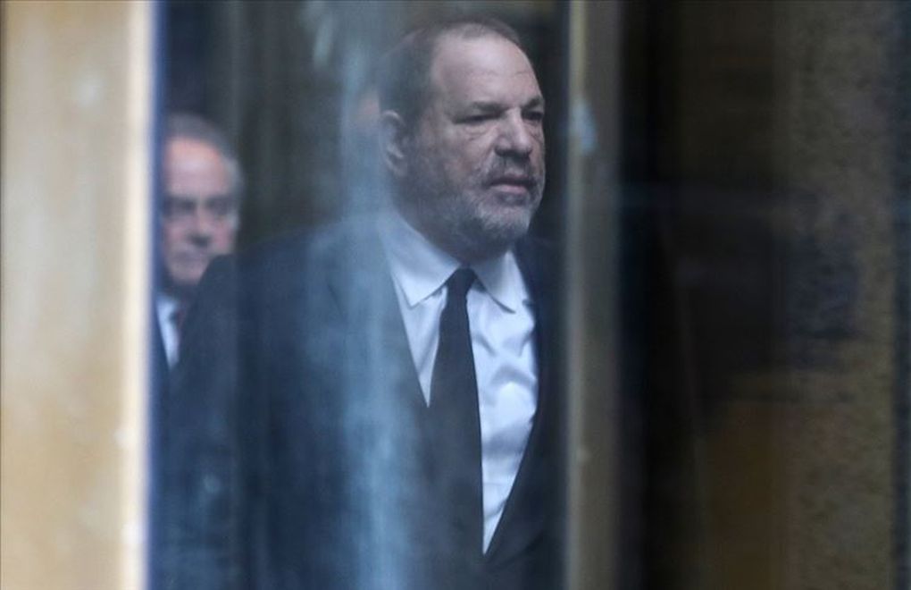 Ji ber sûcê tecawizê 23 sal cezayê girtîgehê li produktor Harvey Weinsteinî hatiye birîn