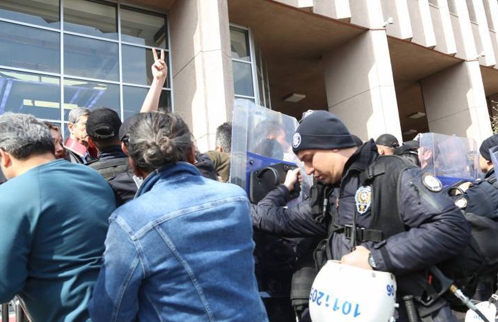 Ankara’da Avukatlara Polis Müdahalesi