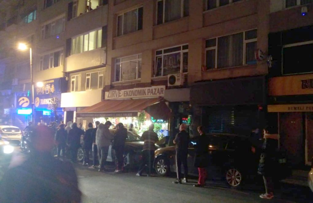 Ministry Imposes Last-Minute Curfew for Weekend, People Queue Up in Front of Groceries