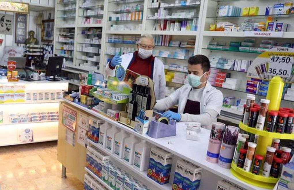 ‘There are People Trying to Snatch Pharmacist’s Mask’