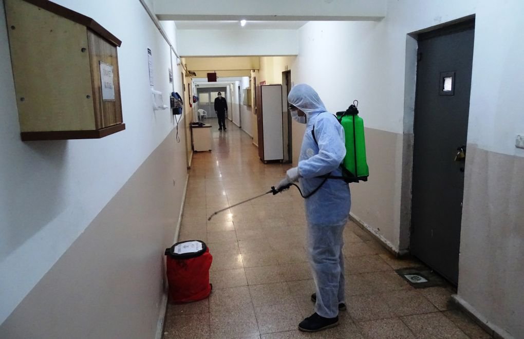 Buca Cezaevi'nde Bir Tutuklunun Koronavirüs Testi Pozitif Çıktı