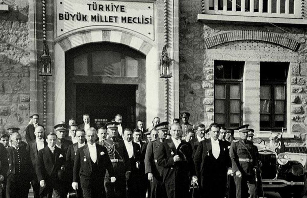 100 Yıl Önce Ankara’ya Yıldız Yağıyor, İlk Meclis Açılıyor