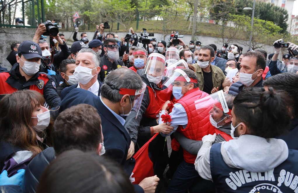 Police Intervention Against DİSK Members Who Want to Take to Taksim for May Day