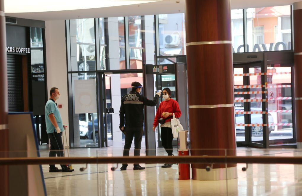 Over a Million People Entered Shopping Malls in First Day of Reopening
