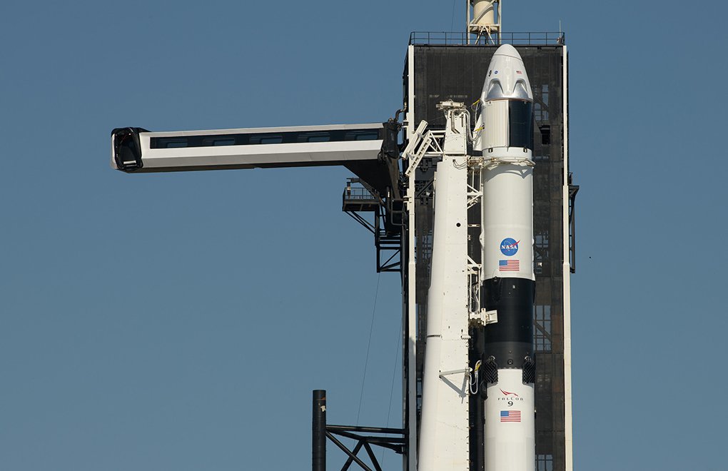 SpaceX'in Ertelenen İlk İnsanlı Uzay Mekiği Denemesi Bugün