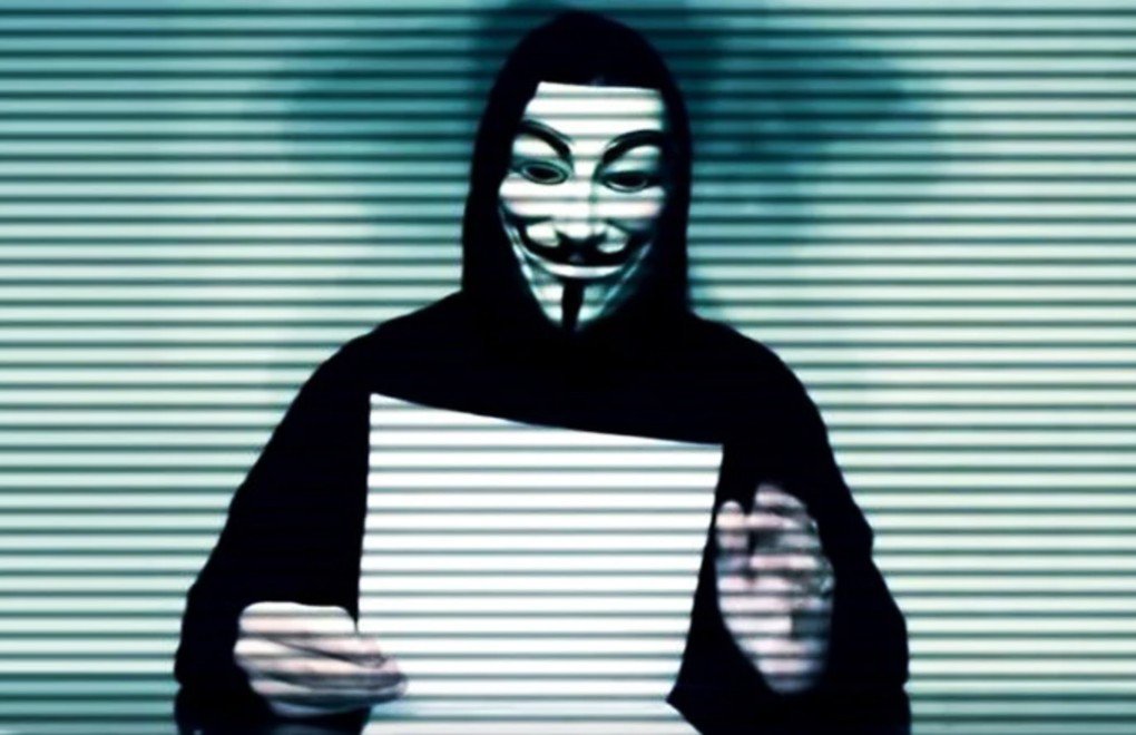 Anonymous Minneapolis Polis Teşkilatına Dijital "Savaş" İlan Etti
