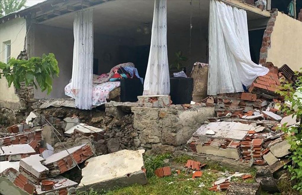 Bingöl'de Deprem: 1 Kişi Yaşamını Yitirdi