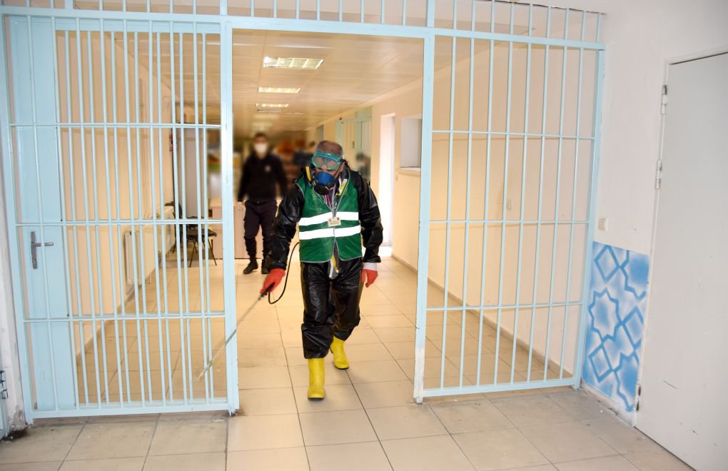 Cezaevlerinde 6 kişi Covid-19 nedeniyle hayatını kaybetti