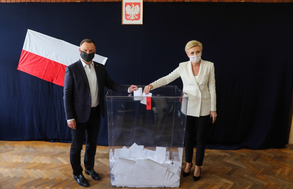Polonya cumhurbaşkanlığı seçimi ikinci tura kaldı