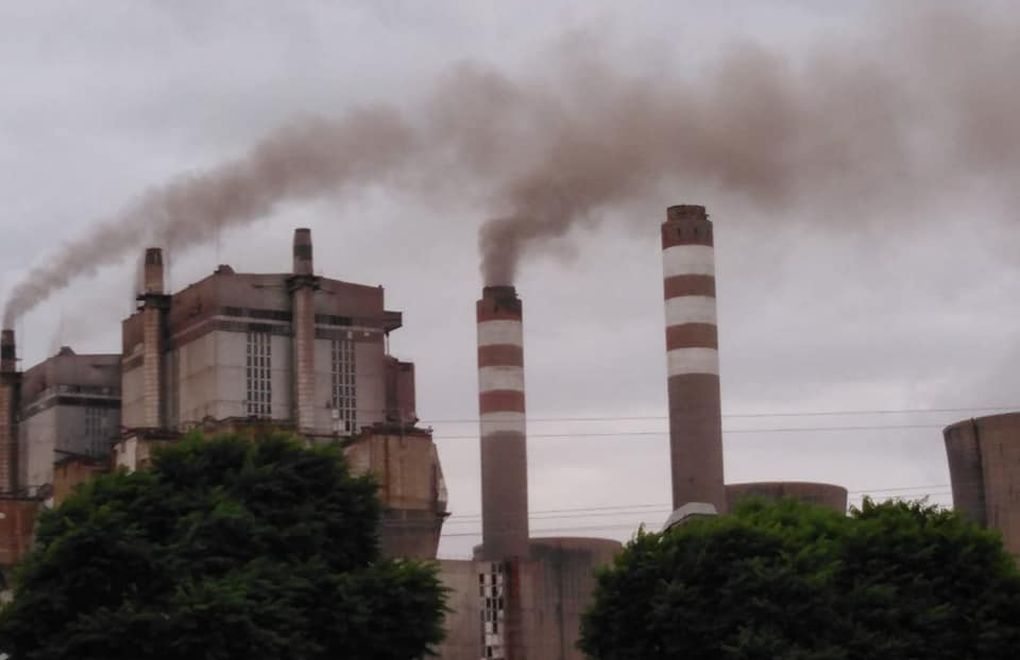 Six coal-fired plants continue to emit thick smoke after end of suspension