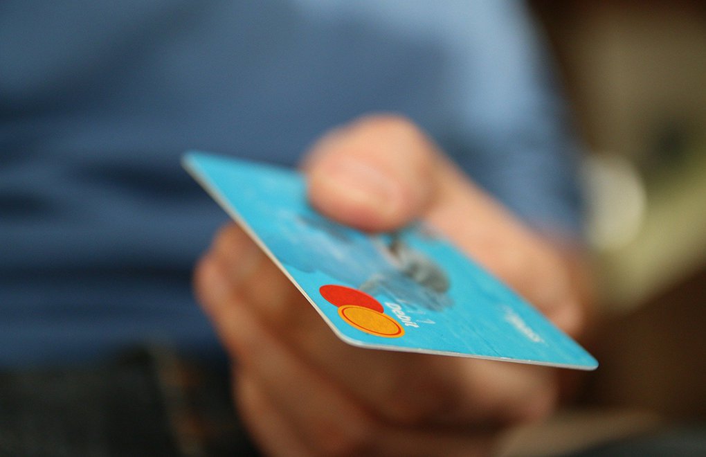 BDDK geliri olmayan kişilerin kredi kartı limitini arttırdı