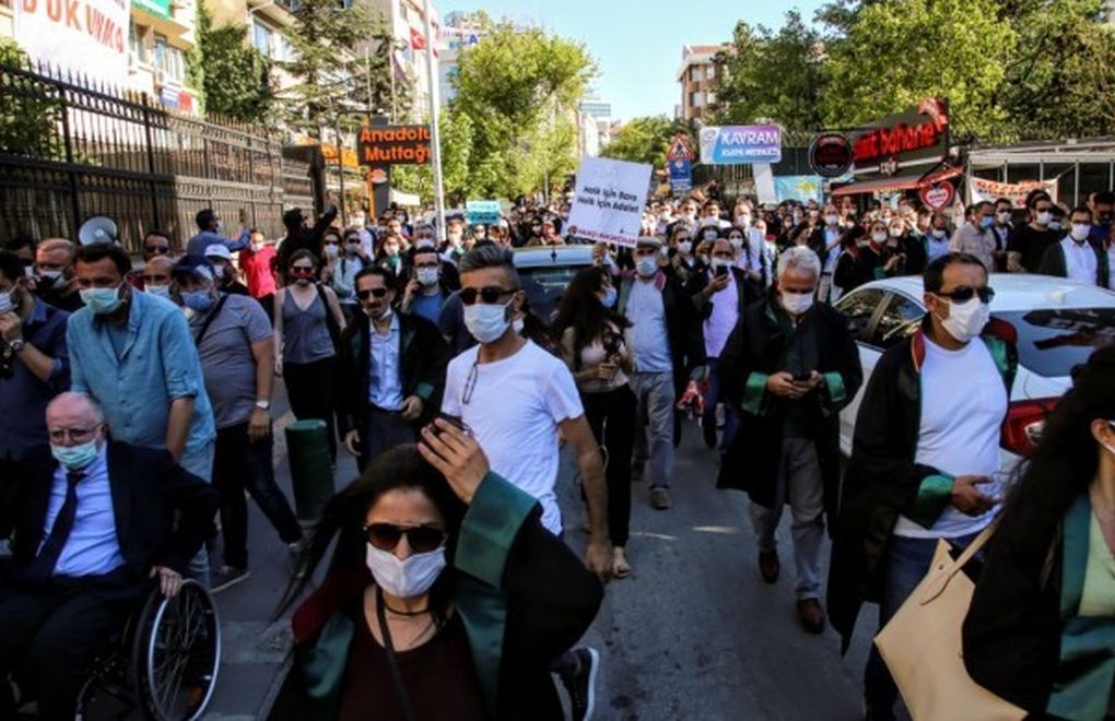 Avukatlar Ankara Adliyesi’ne yürüdü